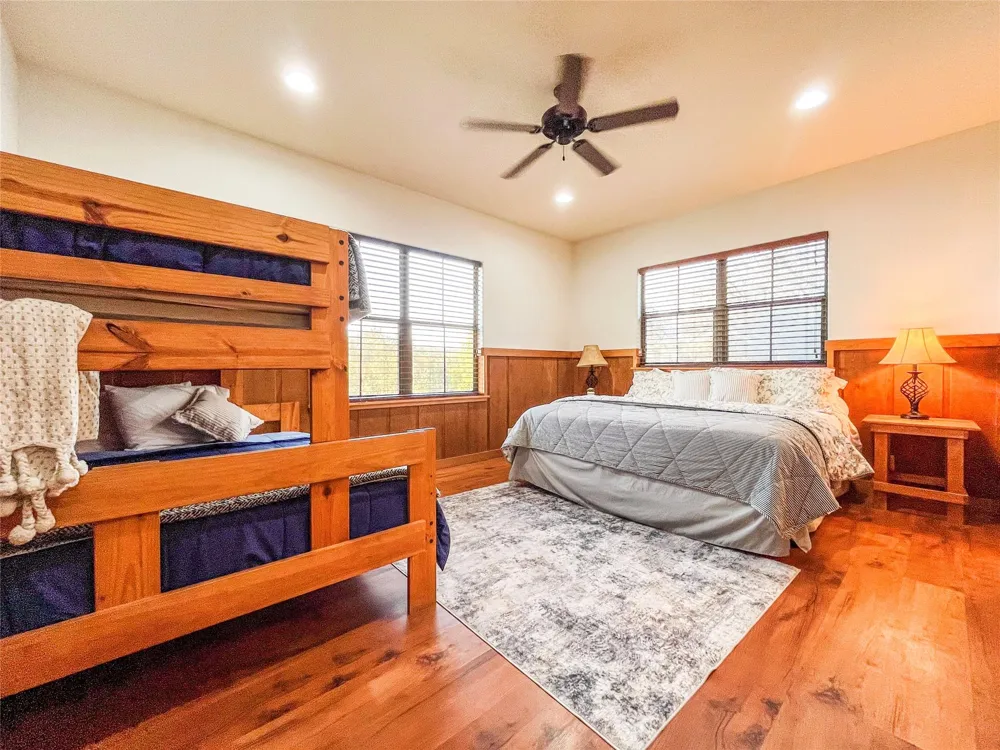 770 Tierra Linda Dr Concan, TX 78838