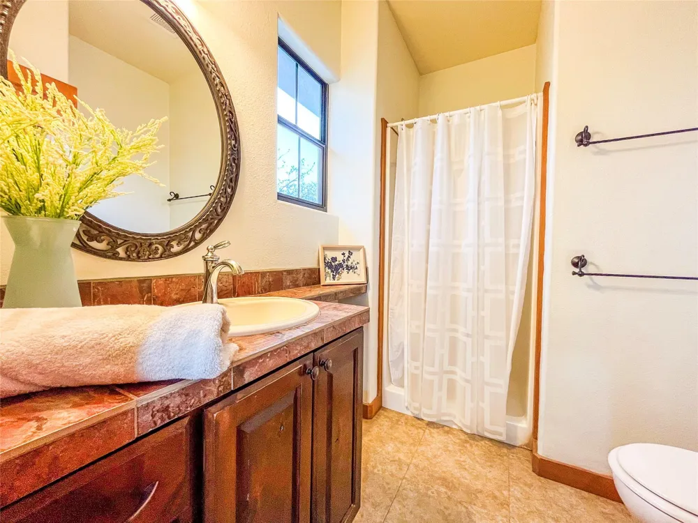 770 Tierra Linda Dr Concan, TX 78838