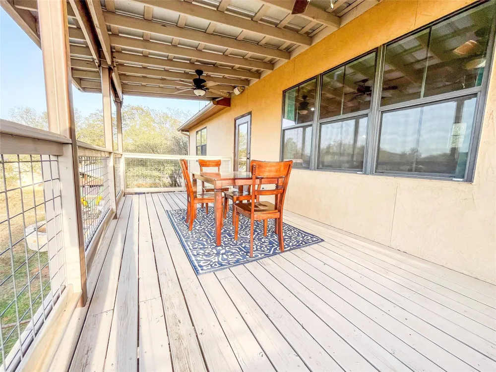 770 Tierra Linda Dr Concan, TX 78838