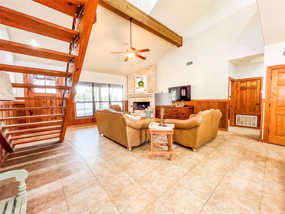 770 Tierra Linda Dr Concan, TX 78838