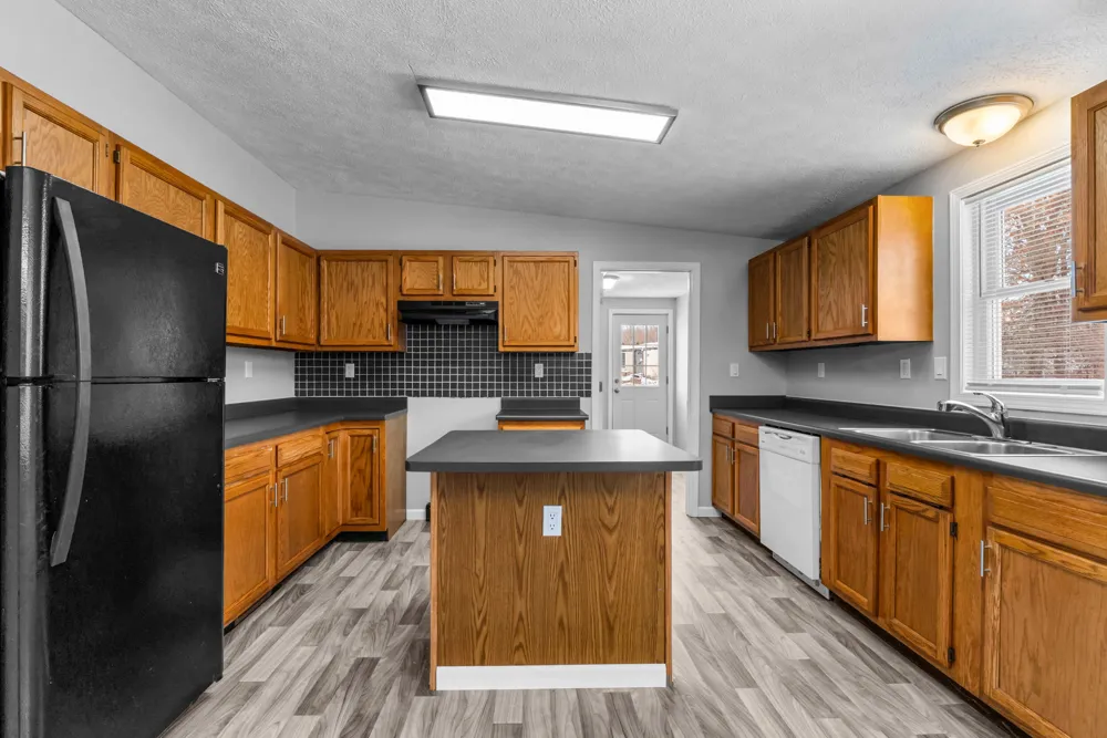 2340 E Mosherville Road Jonesville, MI 49250