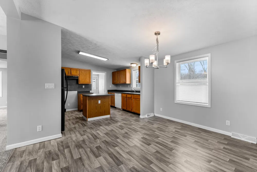 2340 E Mosherville Road Jonesville, MI 49250