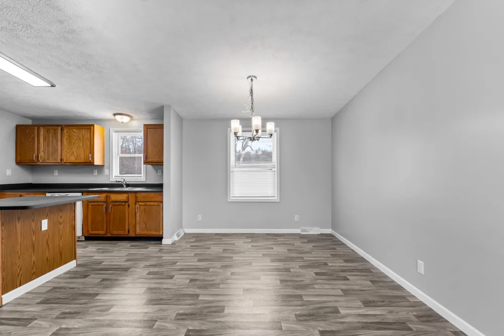 2340 E Mosherville Road Jonesville, MI 49250