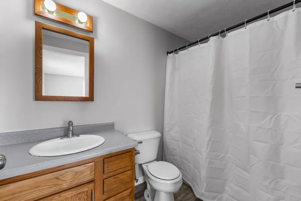 2340 E Mosherville Road Jonesville, MI 49250