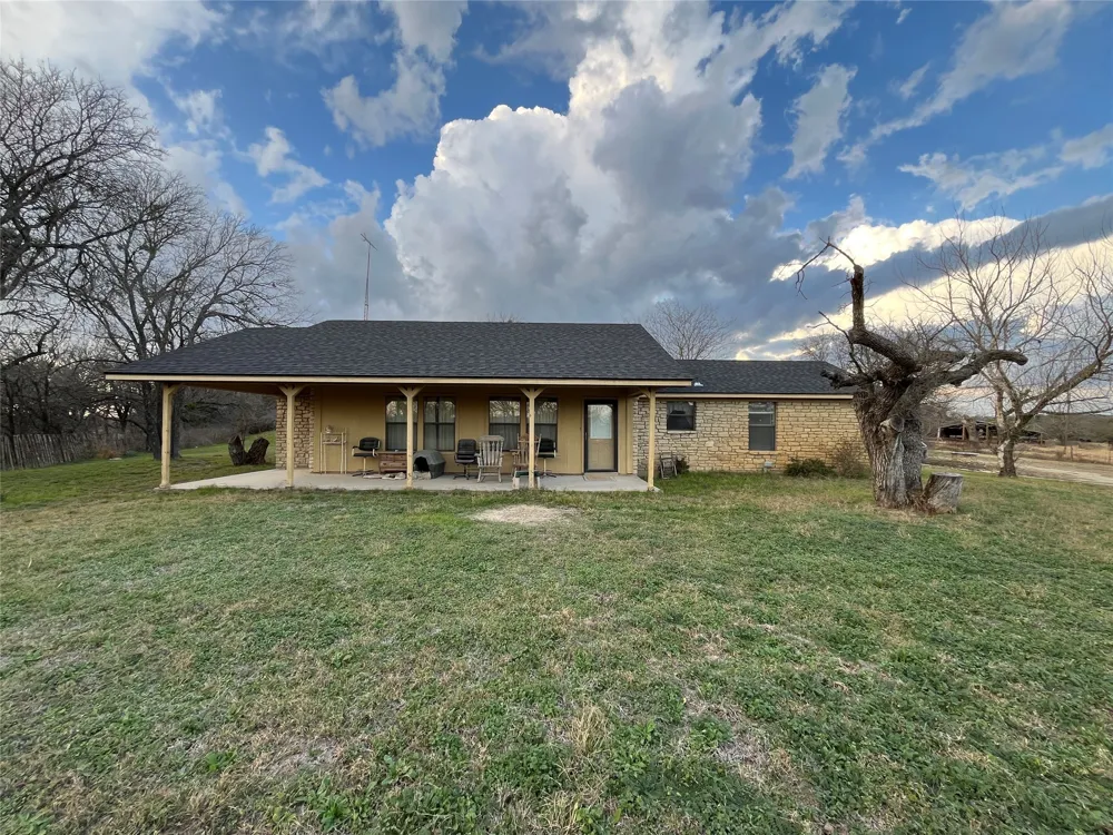 9885 County Road 270 Hico, TX 76457
