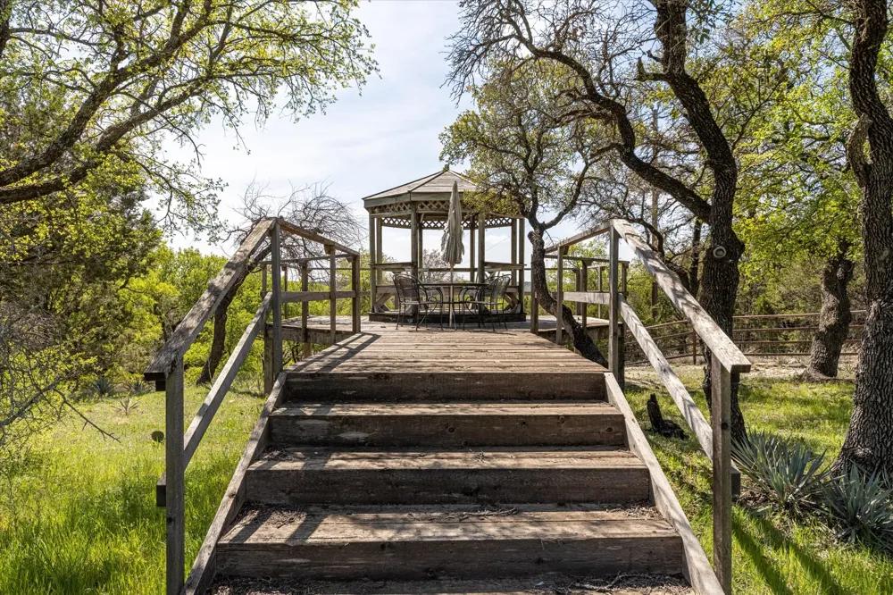 9885 County Road 270 Hico, TX 76457
