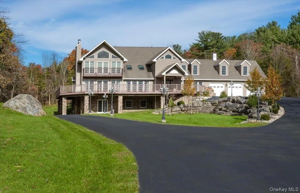 627 Green Lake Road Catskill, NY 12015
