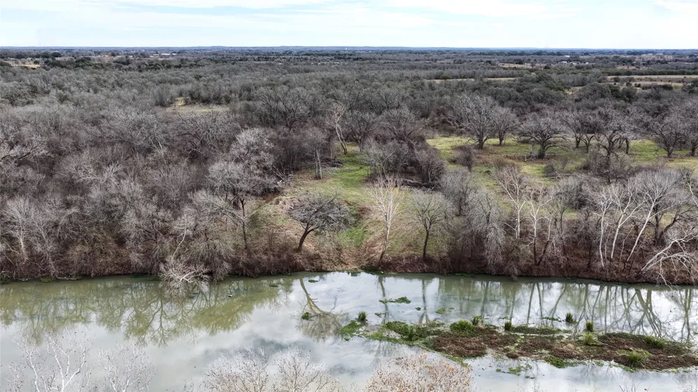 256 Greasy Bend Road Smithville, TX 78957
