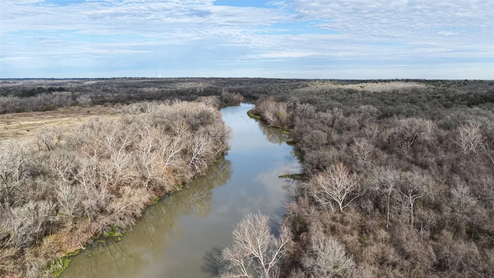 256 Greasy Bend Road Smithville, TX 78957
