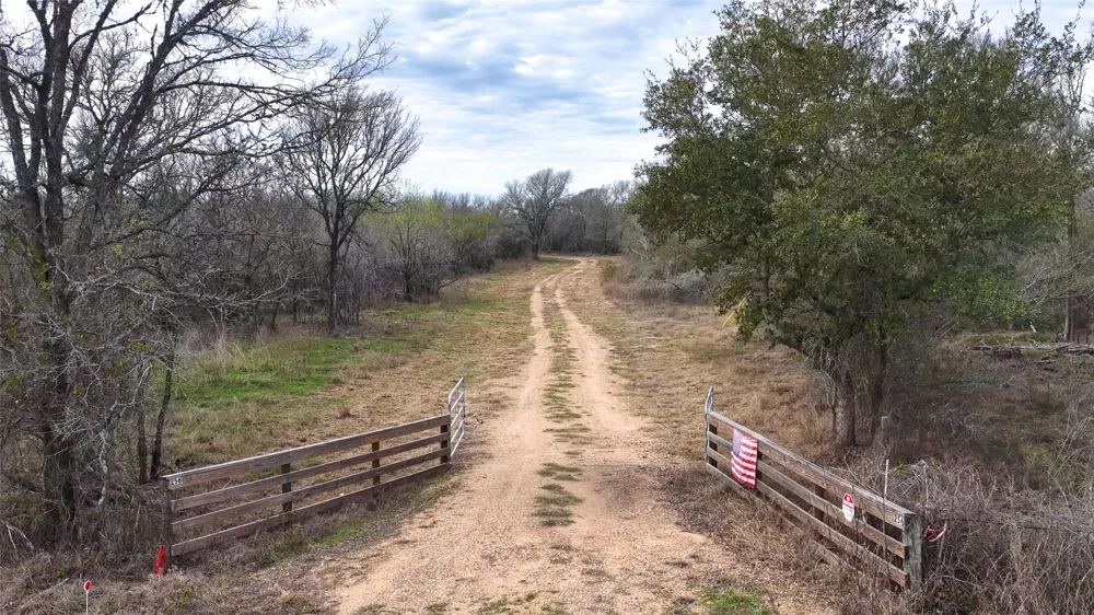 256 Greasy Bend Road Smithville, TX 78957