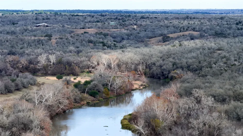 256 Greasy Bend Road Smithville, TX 78957