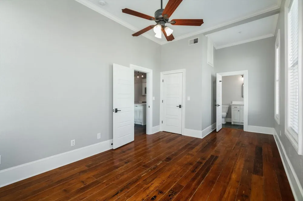 405 24th Street Street #202 Galveston, TX 77550