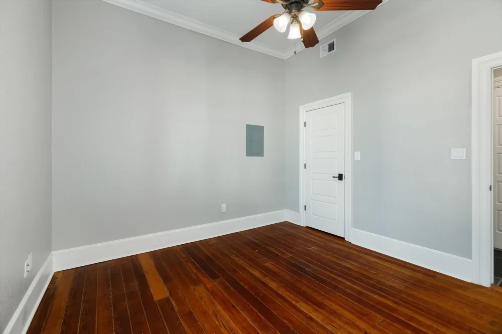 405 24th Street Street #202 Galveston, TX 77550