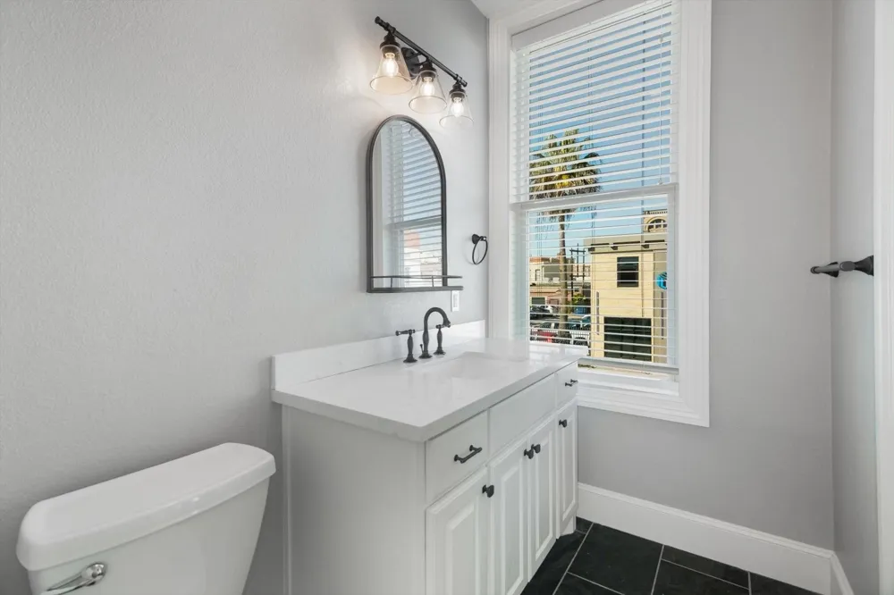 405 24th Street Street #202 Galveston, TX 77550
