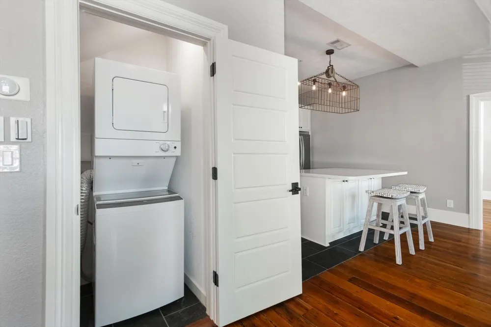405 24th Street Street #202 Galveston, TX 77550