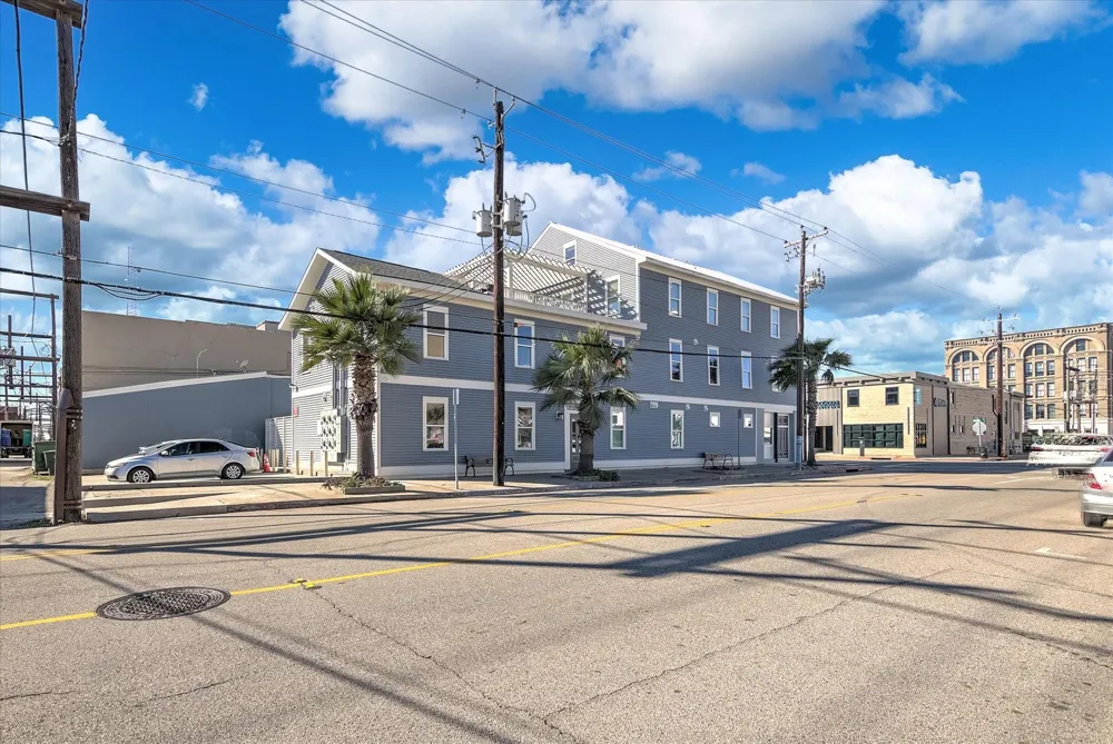 405 24th Street Street #202 Galveston, TX 77550