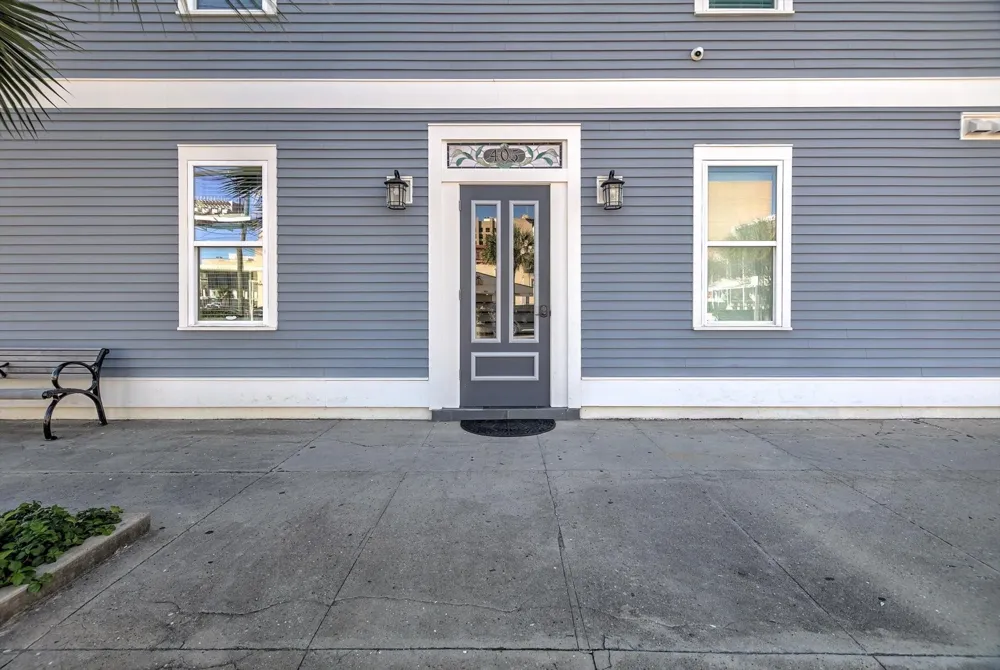 405 24th Street Street #202 Galveston, TX 77550
