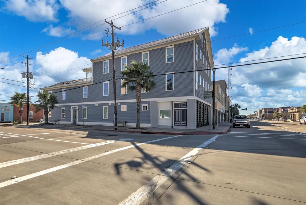 405 24th Street Street #202 Galveston, TX 77550