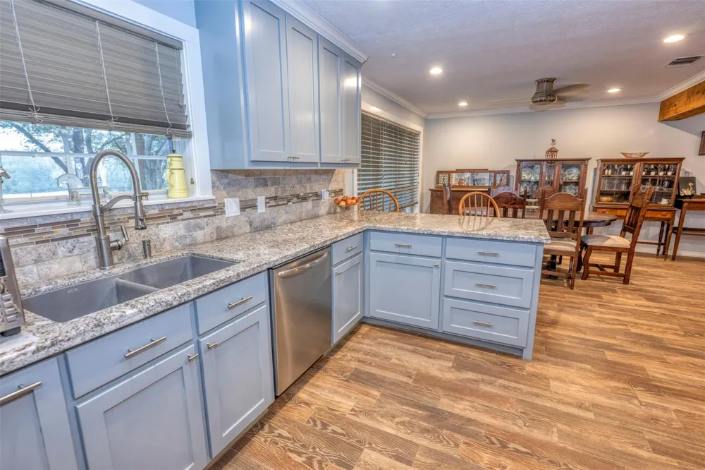 8775 Lone Star Road Washington, TX 77880