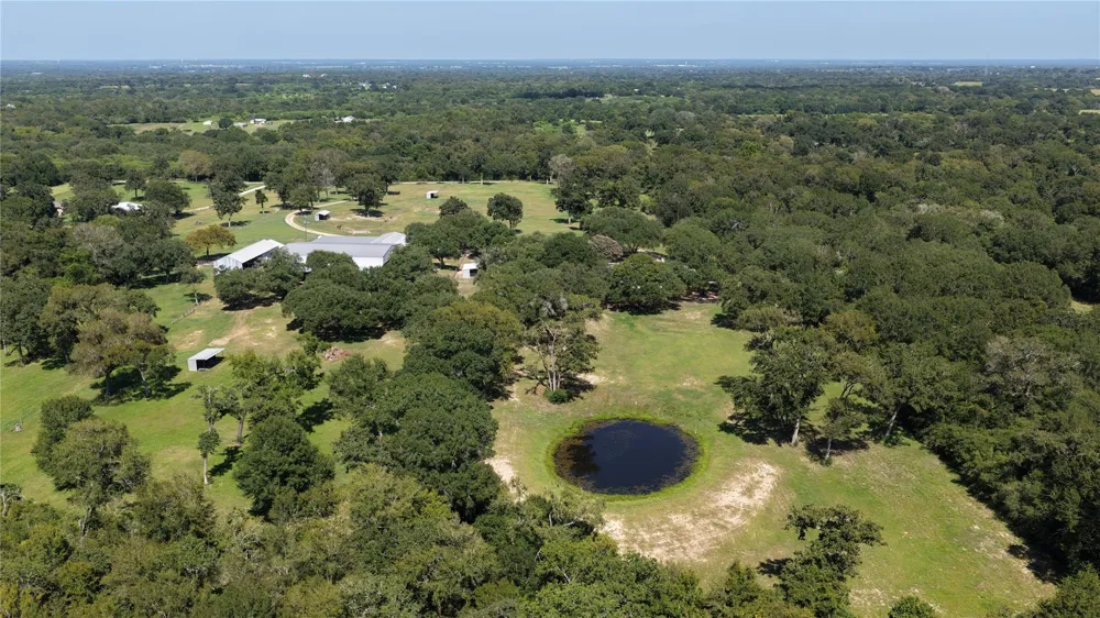 8775 Lone Star Road Washington, TX 77880