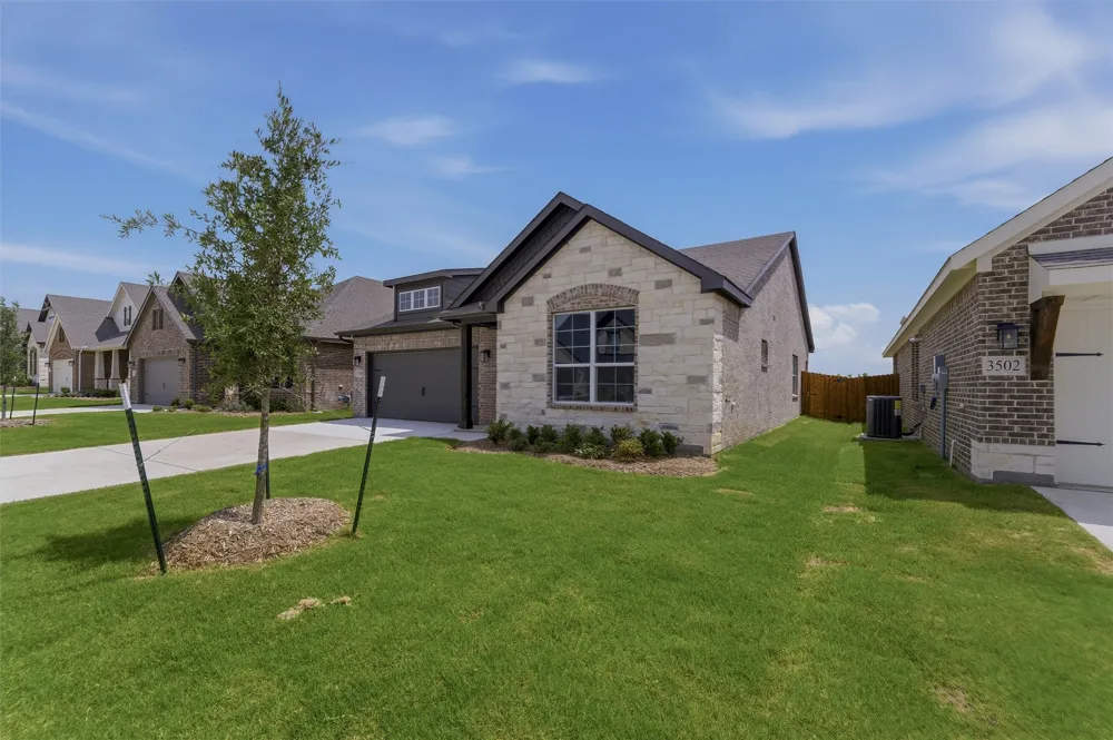 3504 Helena Street Gainesville, TX 76240