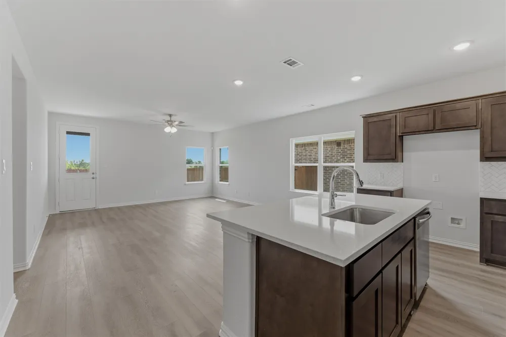 3504 Helena Street Gainesville, TX 76240