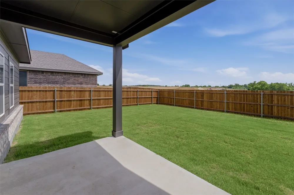 3504 Helena Street Gainesville, TX 76240