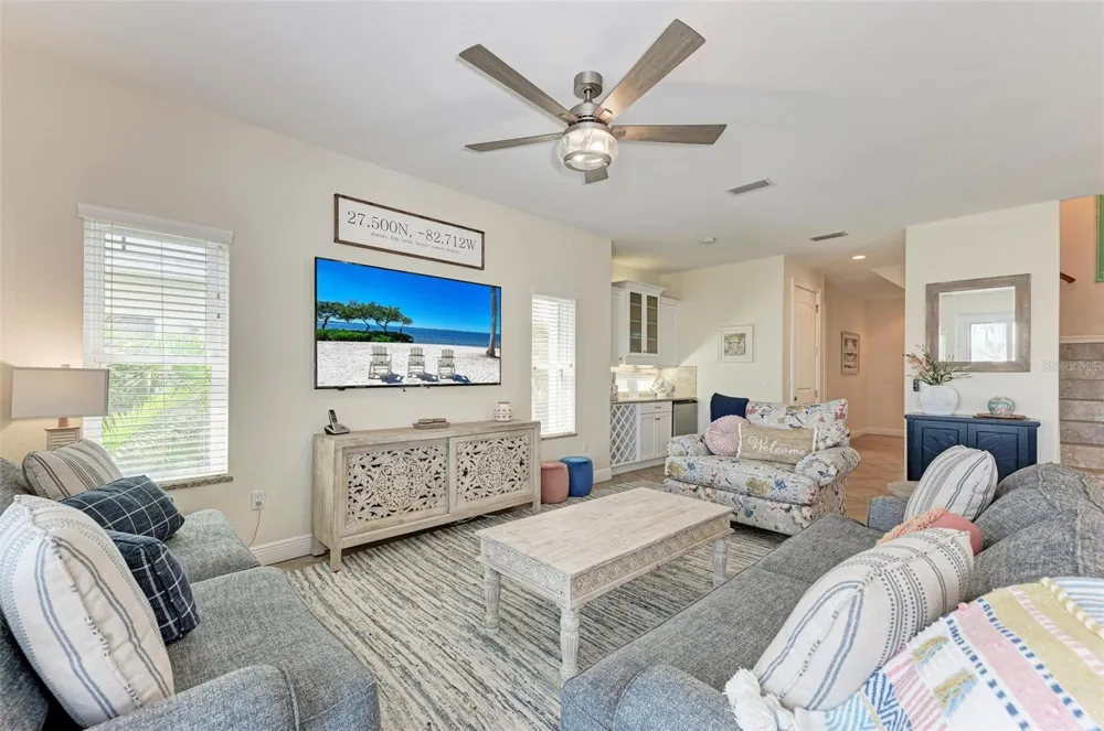 203 HARBOR DRIVE Holmes Beach, FL 34217
