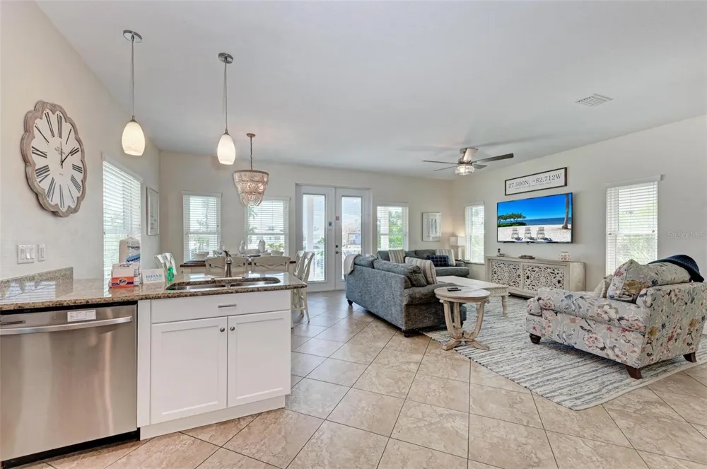 203 HARBOR DRIVE Holmes Beach, FL 34217