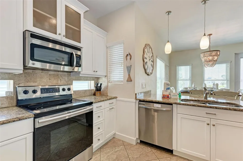 203 HARBOR DRIVE Holmes Beach, FL 34217