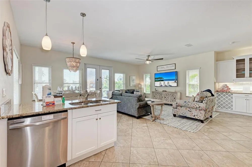 203 HARBOR DRIVE Holmes Beach, FL 34217