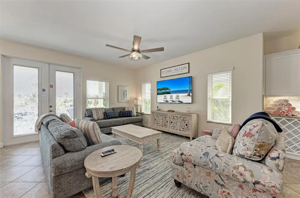203 HARBOR DRIVE Holmes Beach, FL 34217