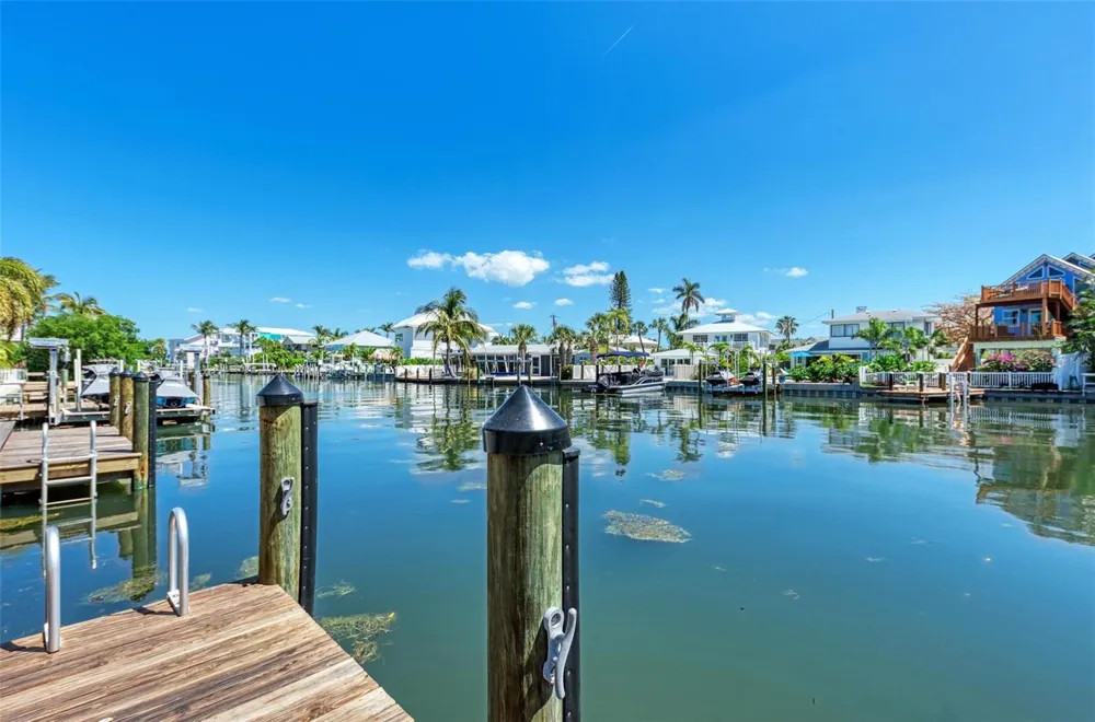 203 HARBOR DRIVE Holmes Beach, FL 34217