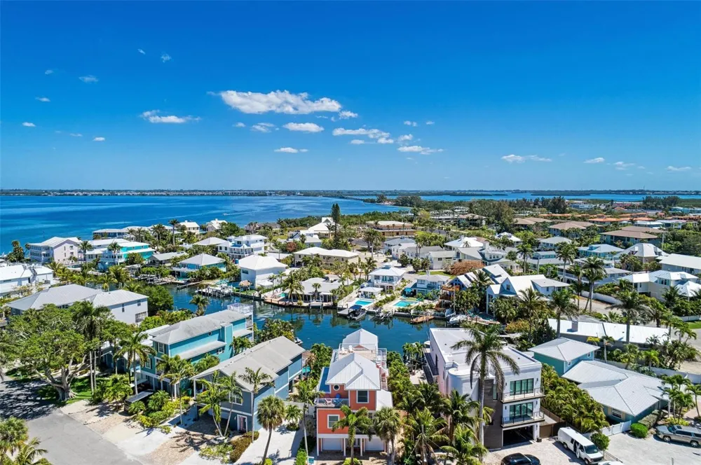 203 HARBOR DRIVE Holmes Beach, FL 34217