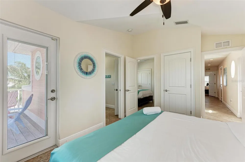 203 HARBOR DRIVE Holmes Beach, FL 34217