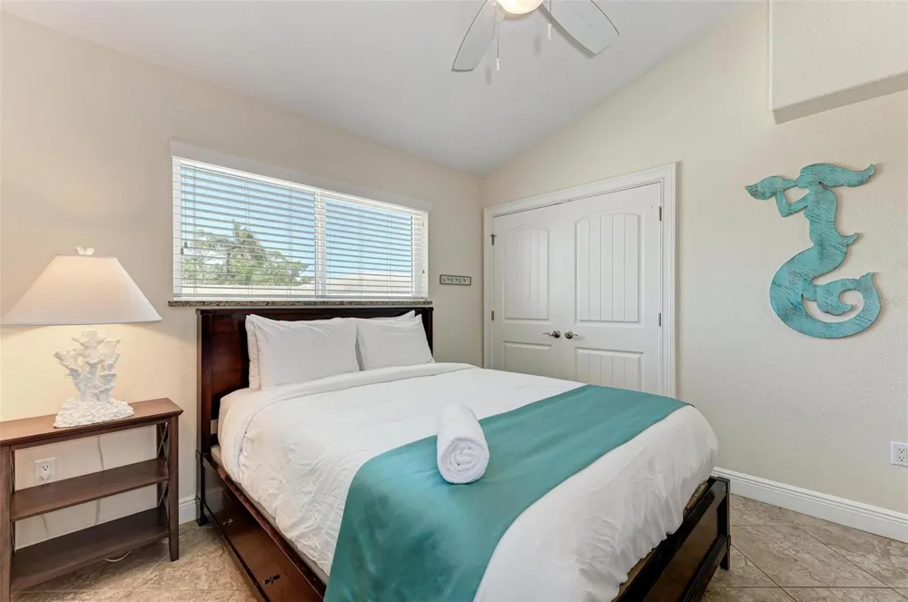 203 HARBOR DRIVE Holmes Beach, FL 34217