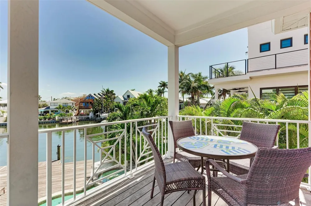 203 HARBOR DRIVE Holmes Beach, FL 34217