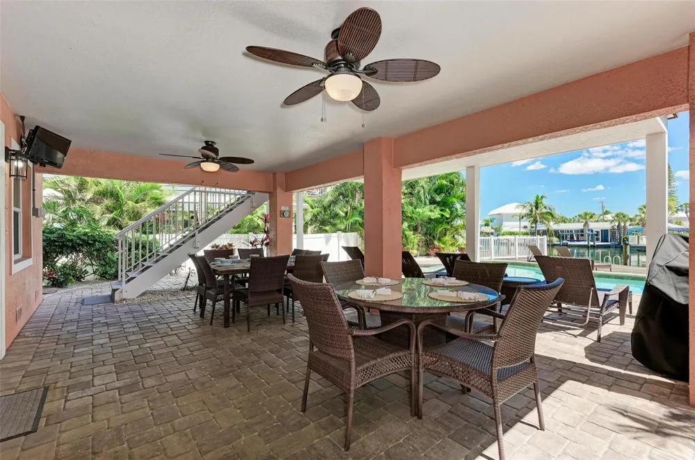 203 HARBOR DRIVE Holmes Beach, FL 34217