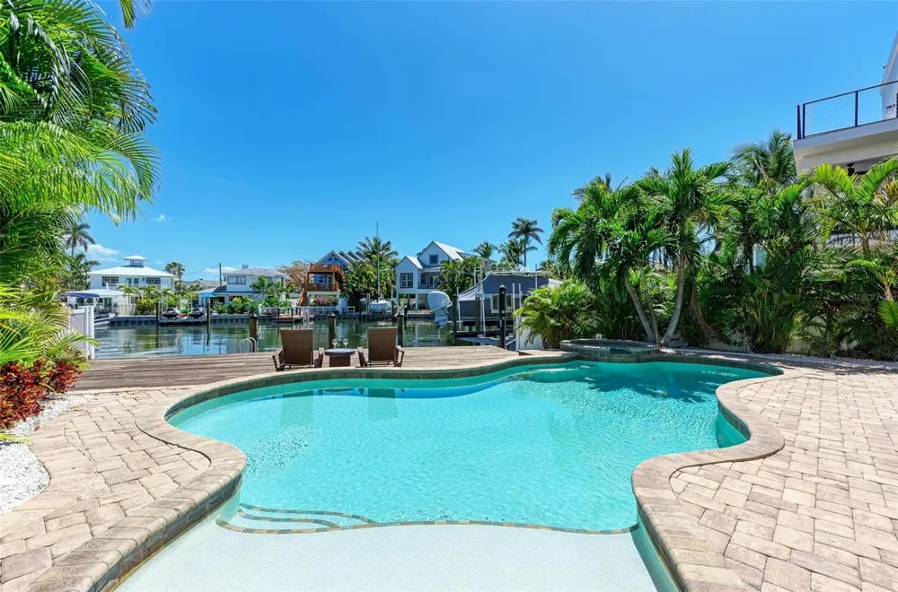203 HARBOR DRIVE Holmes Beach, FL 34217