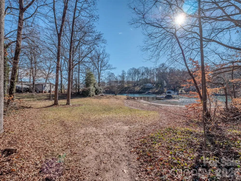 4677 Stratford Lane Denver, NC 28037