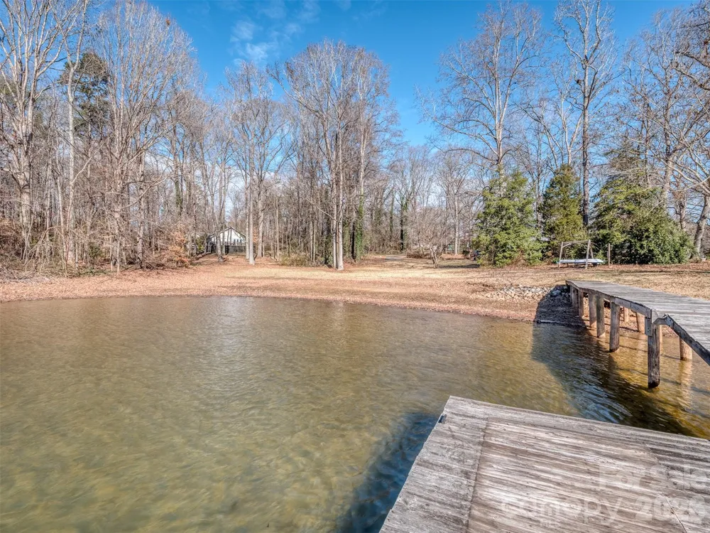 4677 Stratford Lane Denver, NC 28037