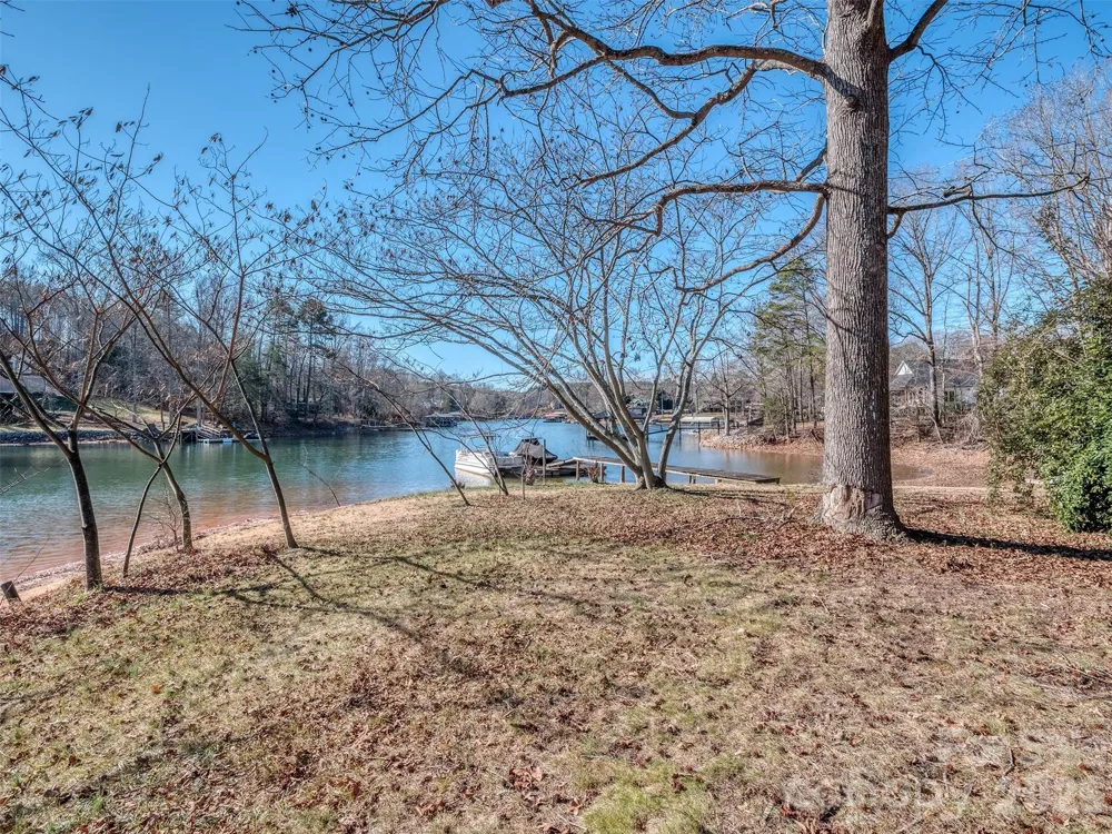 4677 Stratford Lane Denver, NC 28037