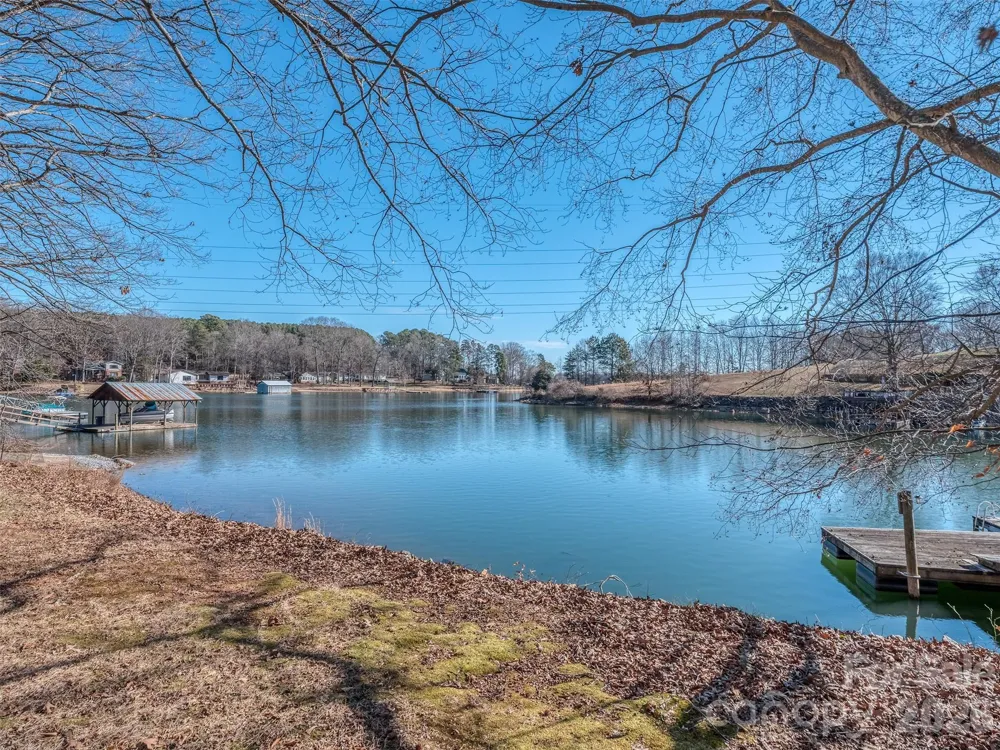 4677 Stratford Lane Denver, NC 28037