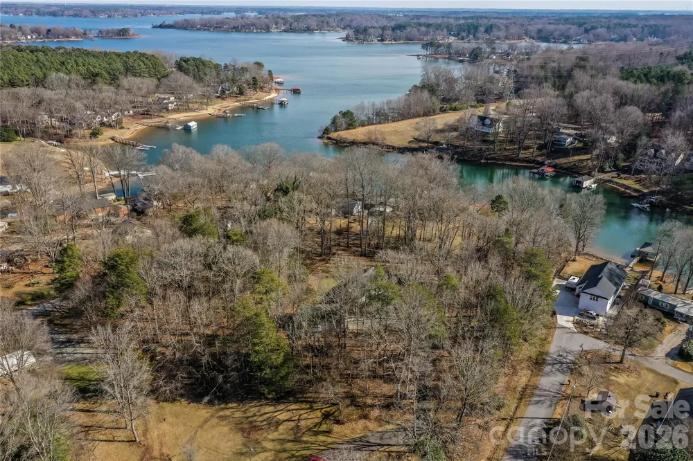 4677 Stratford Lane Denver, NC 28037