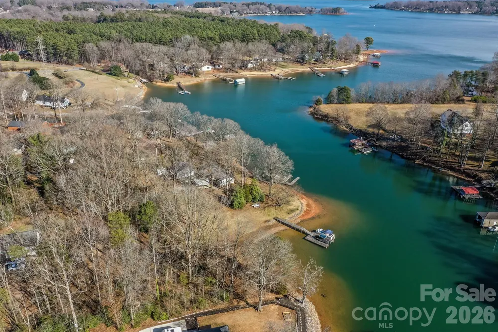 4677 Stratford Lane Denver, NC 28037