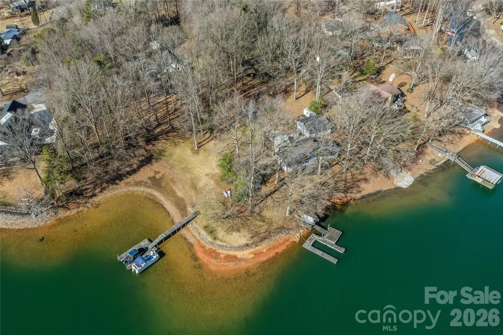 4677 Stratford Lane Denver, NC 28037