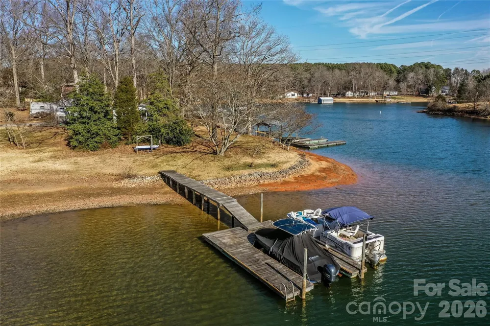 4677 Stratford Lane Denver, NC 28037