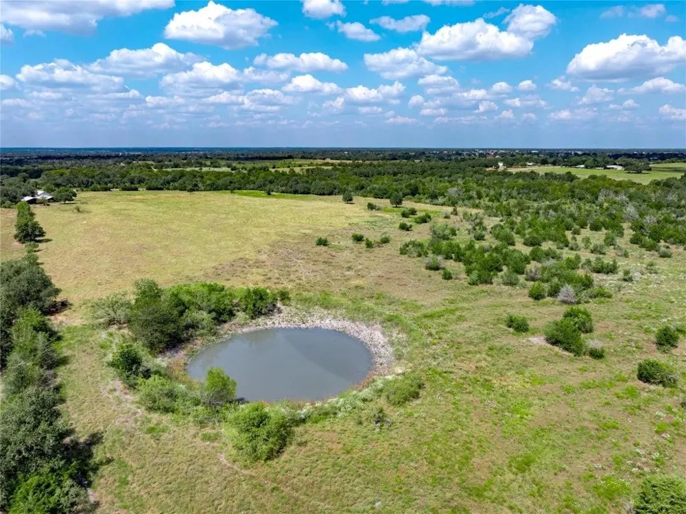 8232 Fm 2145 Ledbetter, TX 78946