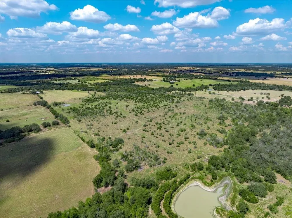 8232 Fm 2145 Ledbetter, TX 78946