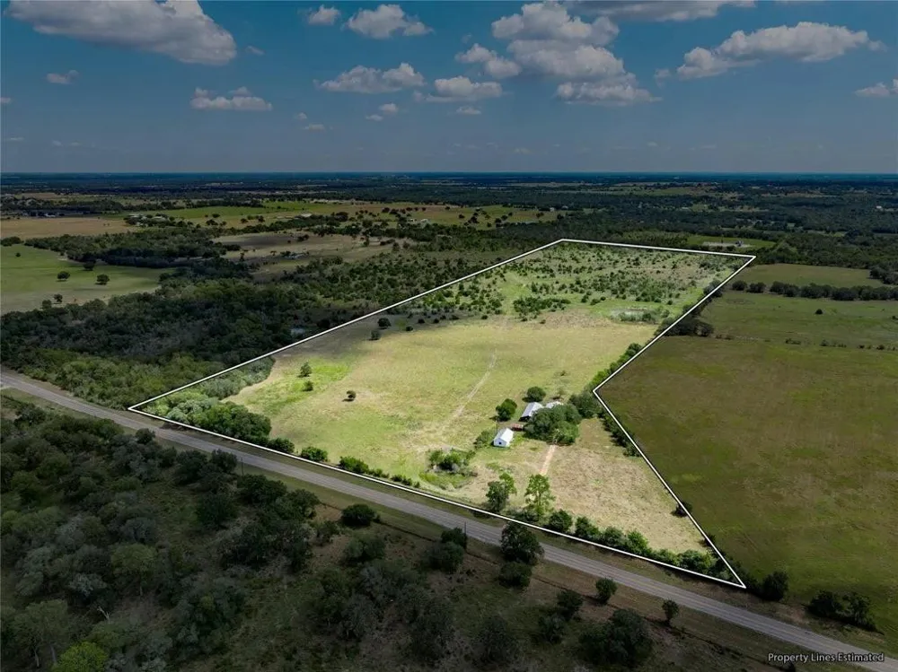 8232 Fm 2145 Ledbetter, TX 78946